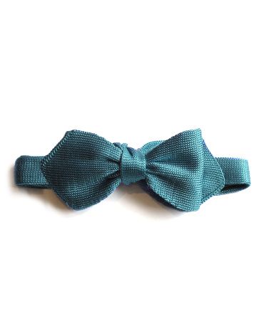 green knit bow