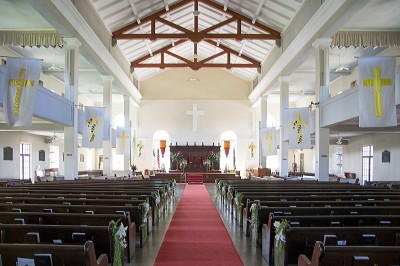 カワイアハオ教会　バージンロード