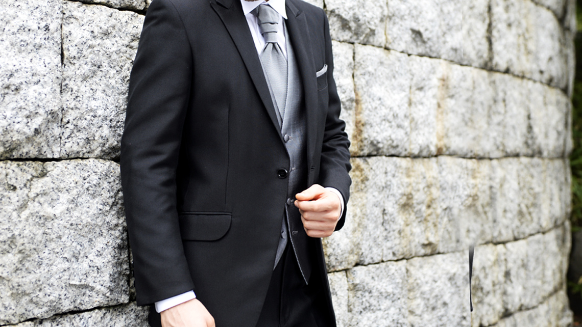 Guest Suit - 1160GB - Peaked Lapel / Black Suit